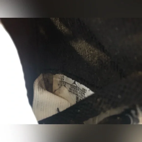 Nike Air Jordan 2 Chicago— Size 4Y USED NO BOX - Picture 2 of 14